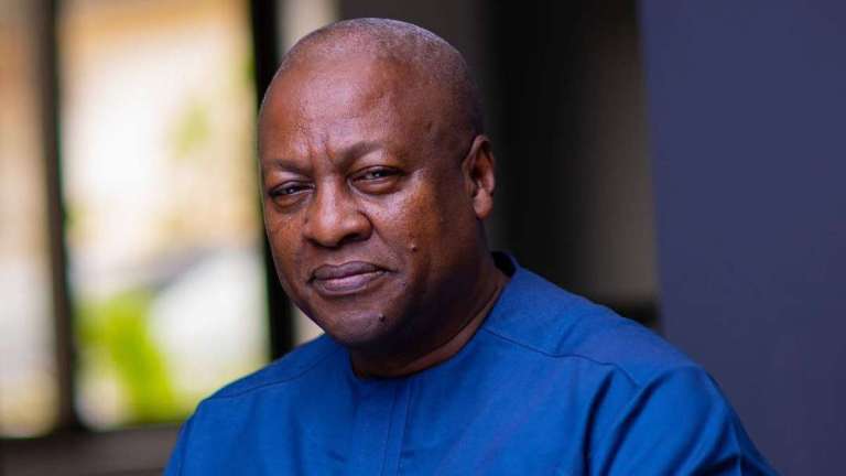 Ghana: le président Mahama engage le processus de transition