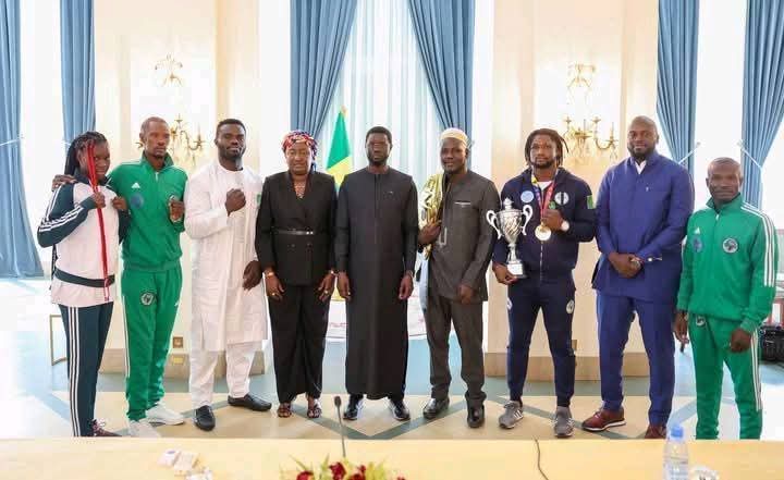 SÉNÉGAL: Le Président de la République, Son Excellence Bassirou Diomaye Faye, a reçu ce mardi 24 décembre 2024, en audience, Omar Kane, alias Reug Reug, champion du monde de MMA, et Mouhamed Tafsir Ba, champion de kick-boxing.