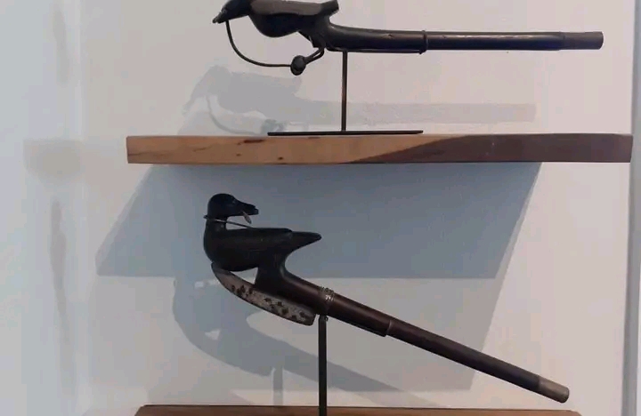 BJCP LA RÉCADE DU ROI BÉHANZIN INTERDITE DE VENTE À PARIS.