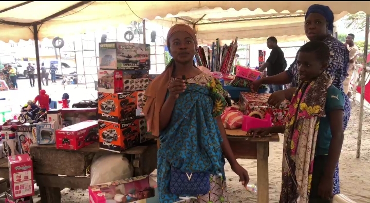 Côte d'ivoire / Noël 2024 : « Quand c'est chaud, ont patiente ».‎