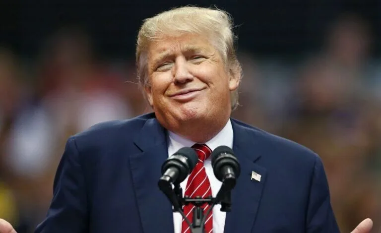 Le président Donald Trump, dans une nouvelle décision controversée, a émis un décret interdisant aux femmes transgenres d’être incarcérées dans des prisons pour femmes.