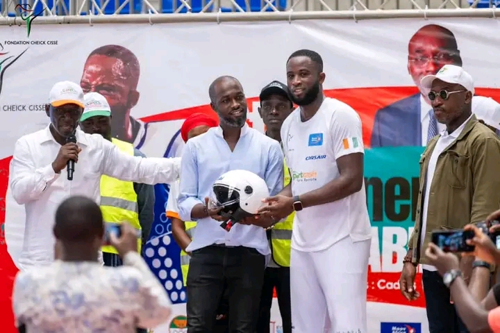 ‎Côte d'Ivoire / Sécurité Routière : Le Ministère des Transports sensibilise les livreurs au port du casque