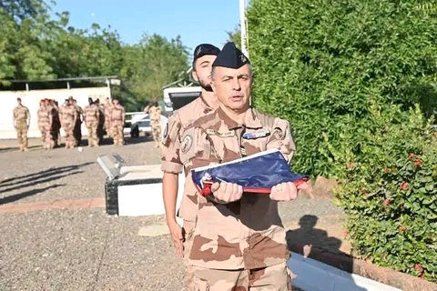 Tchad : Le Drapeau Tchadien Plane sur les Bases Militaires Rétrocédées