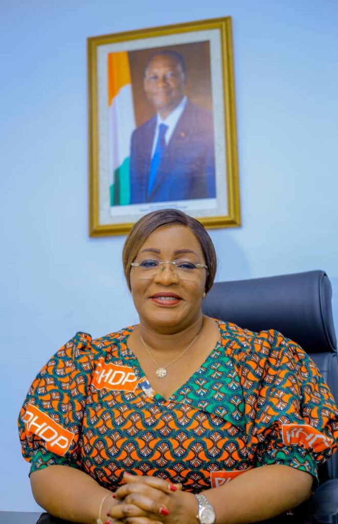 Côte d'Ivoire : Madame Harlette Badou Nguessan( Présidente UF-RHDP) souhaite un heureux anniversaire au Président Alassane Ouattara