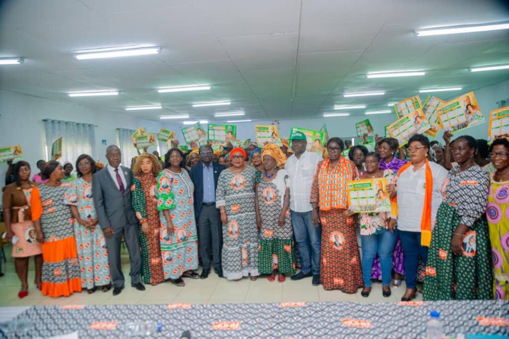 Côte d'Ivoire / Tournée de remobilisation de l'UF-RHDP : Les Femmes de Taabo et Tiassalé réaffirment leurs fidélités au RHDP