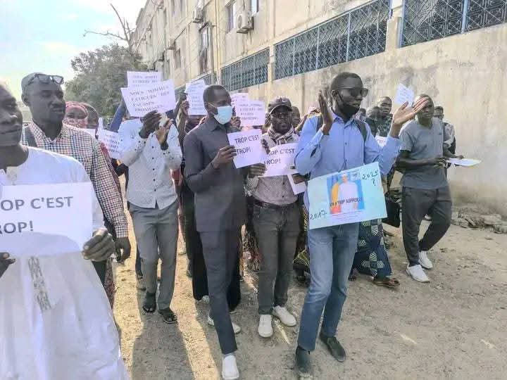 Tchad : Les diplômés de l’ENS manifestent devant le ministère de la Fonction publique pour leur intégration
