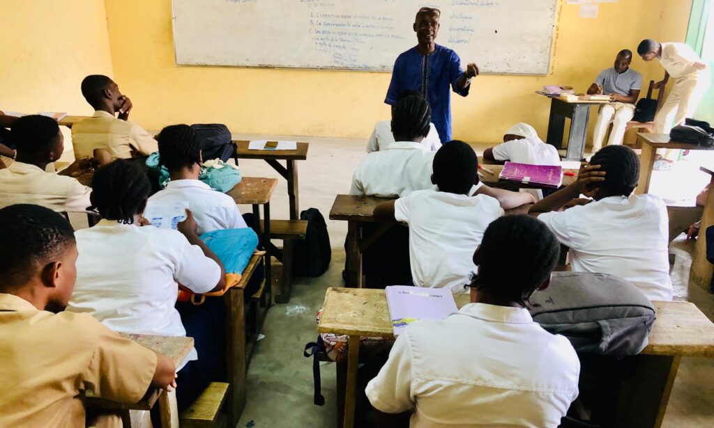 Côte d'Ivoire / Port Bouet : Sensibilisation des élèves de l'École Saint Exupéry.