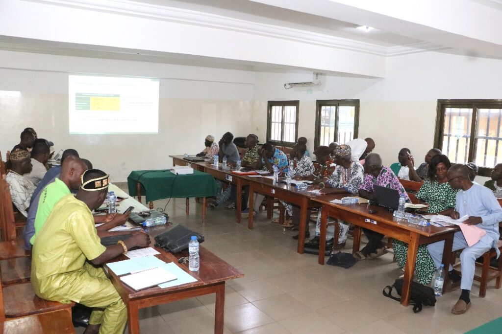 Gestion des Déchets à Ogou 1 : Un Engagement Collectif pour un Environnement Plus Sain.