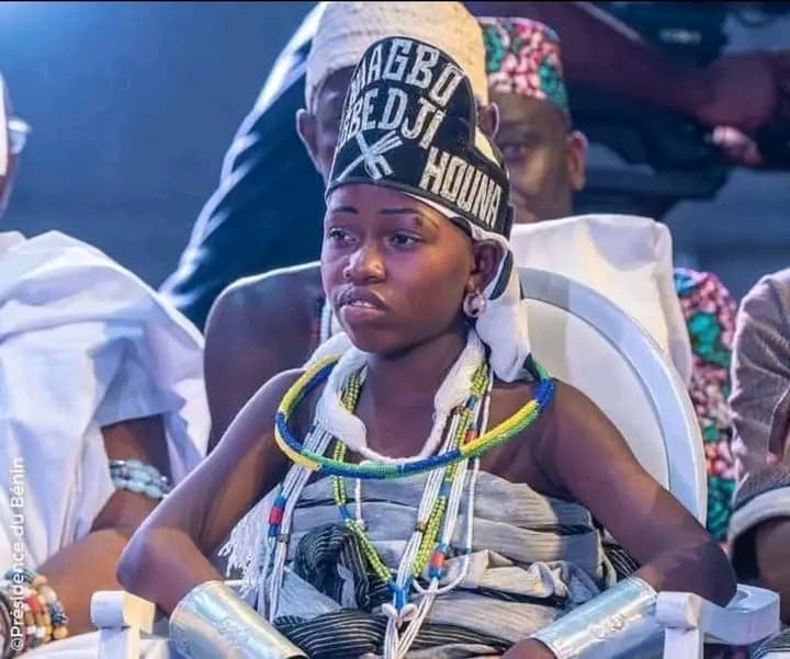 BÉNIN : Nana Naagbo Hounon Houna, une enfant investie d’un destin sacré.