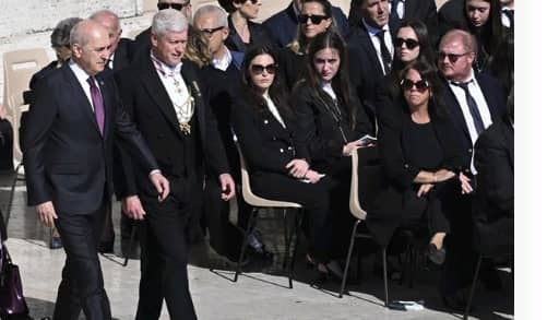 🇹🇷 La Turquie rend hommage au pape François : Numan Kurtulmuş au Vatican