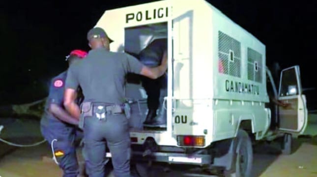 Démantèlement d’un réseau de faussaires à Dakar : 43 cachets officiels saisis aux Parcelles Assainies