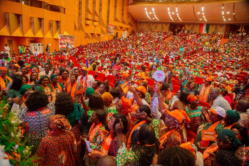 Grande rentrée politique des femmes du RHDP à Yamoussoukro : les amazones prennent d'assaut la Fondation FHB
