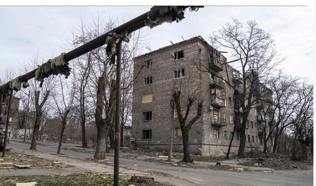 Violents bombardements dans l’est de l’Ukraine : quatre morts et dix-sept blessés signalés à Donetsk