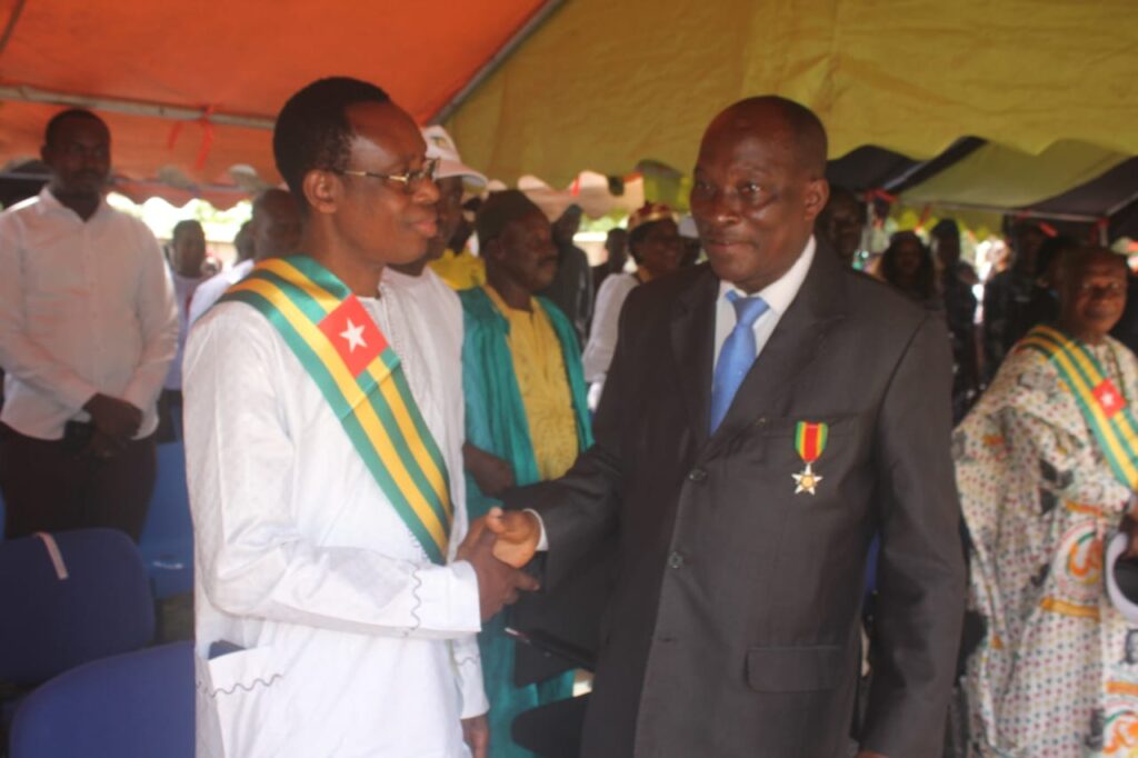 À Kougnohou, l’Akébou célèbre avec ferveur les 65 ans d’indépendance dans une ambiance d’unité et de gratitude nationale.