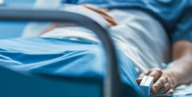 Australie : une influenceuse hospitalisée après une expérience sexuelle extrême