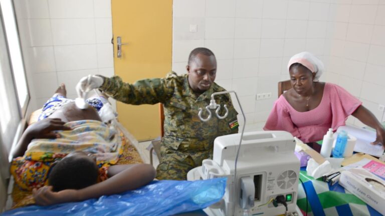 Togo - Santé pour tous : La région des Plateaux accueille une campagne médicale gratuite en hommage à feu le Président GNASSINGBÉ Eyadema.