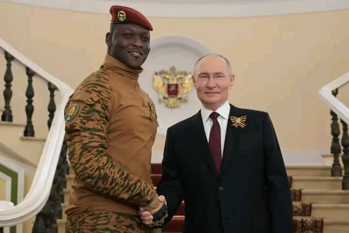 La Russie place l’aide humanitaire au Burkina Faso parmi ses priorités, selon Vladimir Poutine