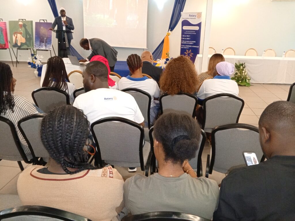 ‎Côte d'Ivoire / Abidjan : Le Club Rotary Palmeraie en Synphonie