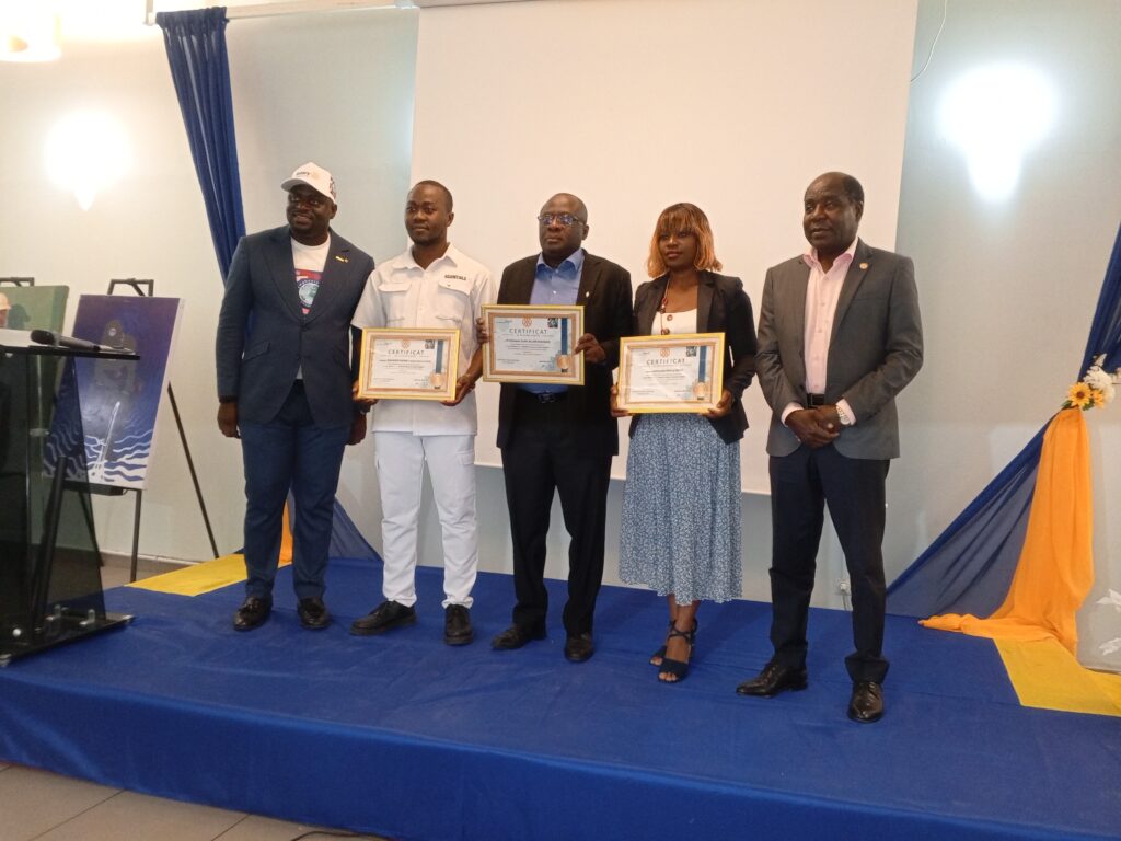 ‎Côte d'Ivoire / Abidjan : Le Club Rotary Palmeraie en Synphonie