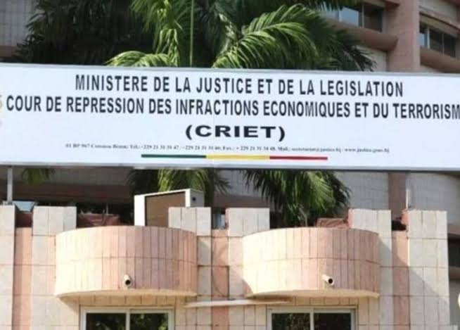 Cotonou : 5 ans de prison pour une autostoppeuse voleuse — Mise en garde aux automobilistes