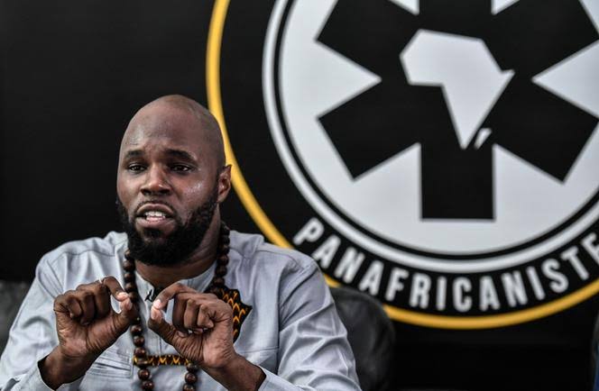 Kémi Séba au Tchad : Une visite qui secoue la scène politique et ravive les tensions autour du franc CFA