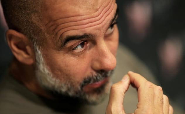 Pep Guardiola dénonce le drame de Gaza lors d’un hommage à Manchester