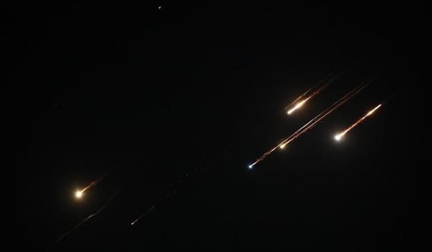 Tensions Iran-Israël : L’Iran met en garde les civils israéliens et agite la menace d’un conflit régional majeur