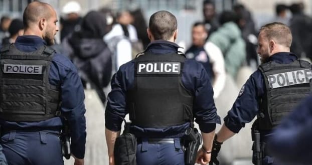 France : Discrimination persistante lors des contrôles d’identité, selon la Défenseure des droits