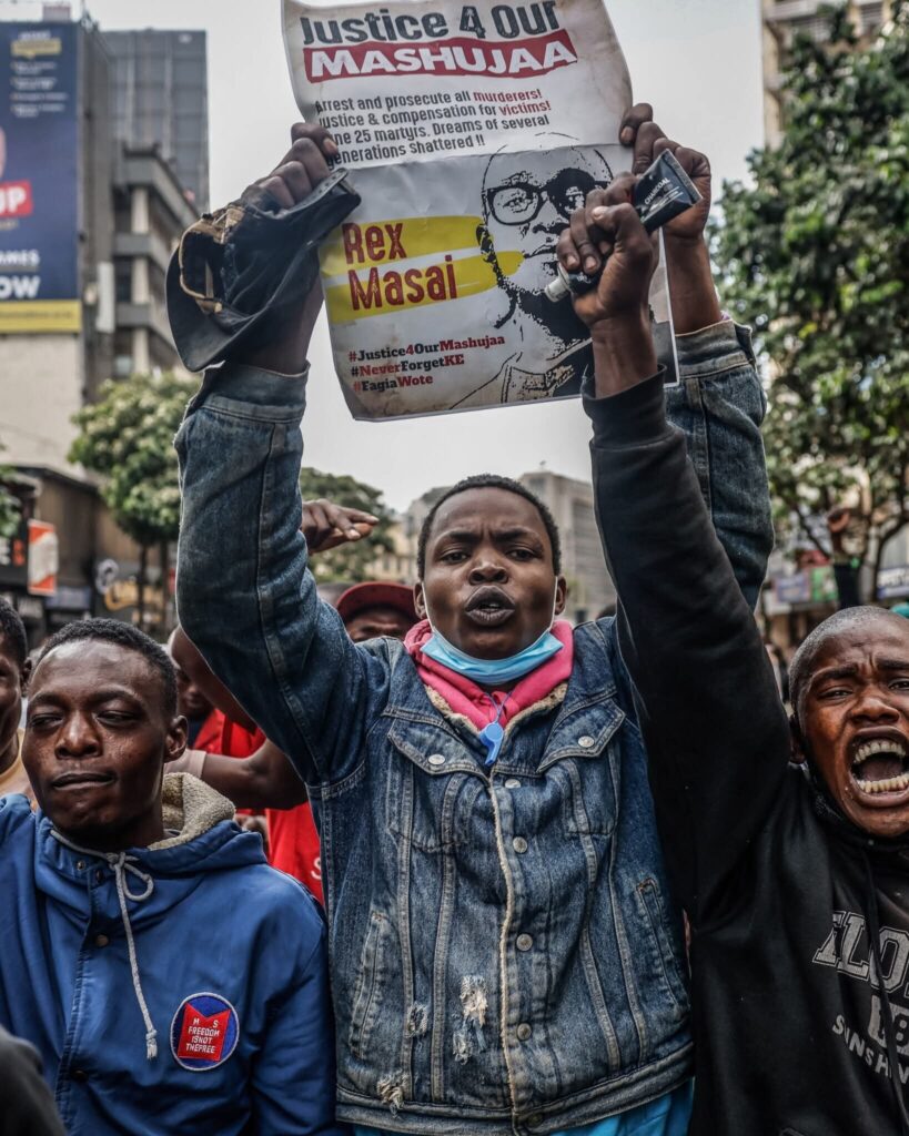 KENYA – MANIFESTATIONS RÉPRIMÉES DANS LE SANG : DEUX MORTS PAR BALLE ET UNE CENSURE MÉDIATIQUE