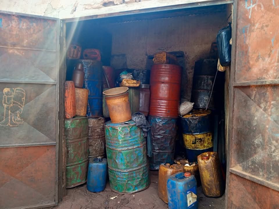 BOBO-DIOULASSO : CINQ INDIVIDUS ARRÊTÉS POUR FABRICATION ET VENTE DE “FAUX GASOIL”