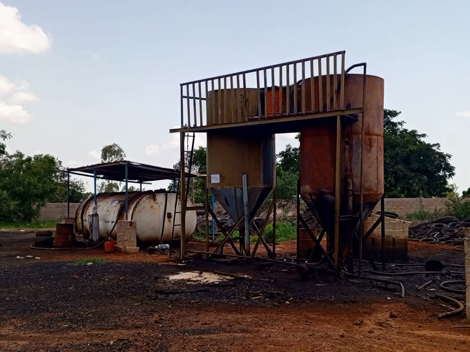 BOBO-DIOULASSO : CINQ INDIVIDUS ARRÊTÉS POUR FABRICATION ET VENTE DE “FAUX GASOIL”