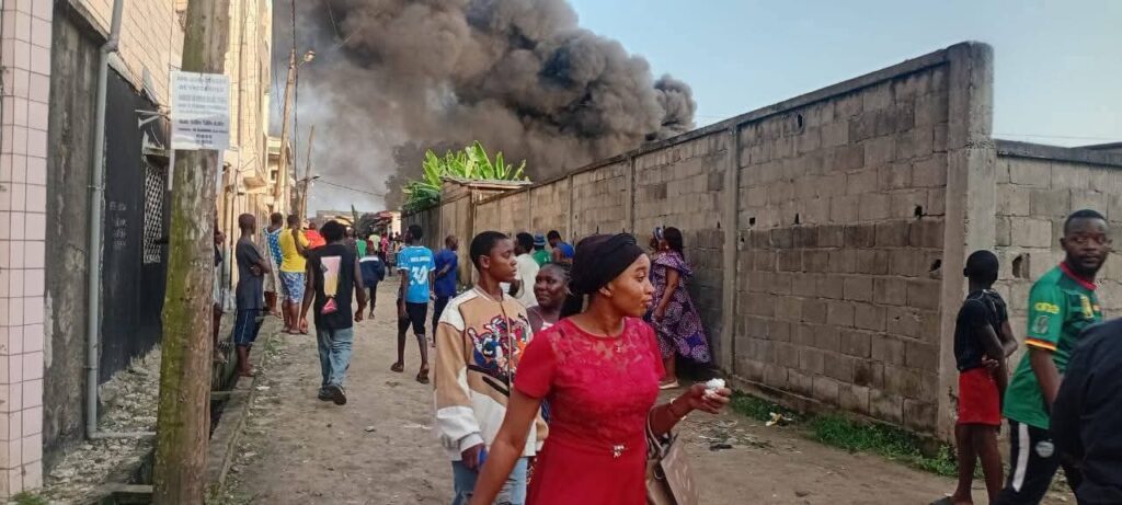Douala III : Un incendie a ravagé une présumée unité clandestine de contrefaçon de peinture