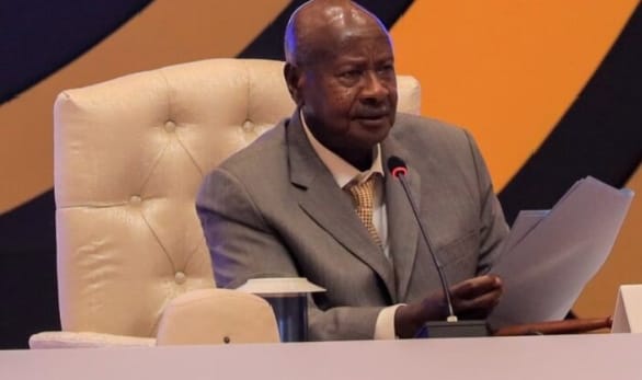 Ouganda : Yoweri Museveni, 80 ans, se lance dans la course pour un septième mandat présidentiel