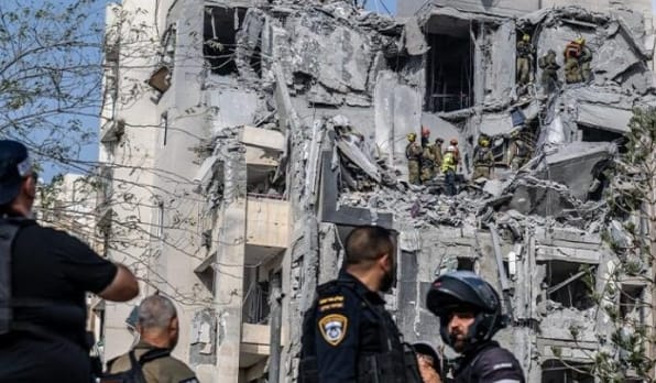 Tensions maîtrisées : Israël suspend ses frappes contre l’Iran après un échange Trump-Netanyahou