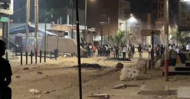 Cambérène sous haute tension : agressions en série sur fond de manifestations violentes