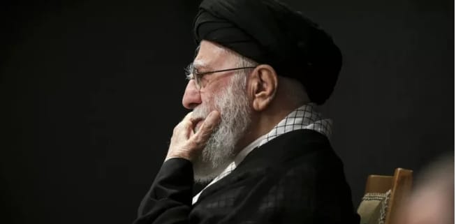 Iran : Khamenei réapparaît pour la première fois depuis le conflit avec Israël