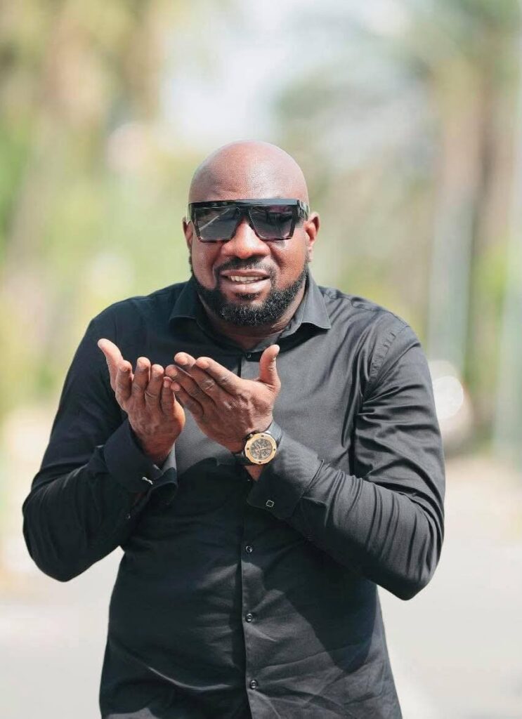 🟥🎶🇨🇮 CÔTE D’IVOIRE – SHOWCHAUD : SIRO DÉVOILE UNE ASTUCE DE "DOUX MENSONGE" AMOUREUX QUI FAIT RIRE ET RÉFLÉCHIR