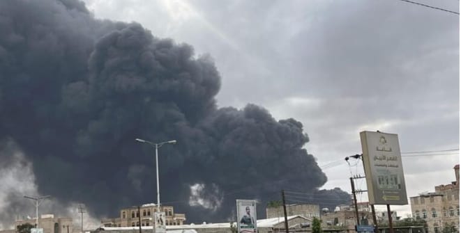 Israël frappe à nouveau le port d’Al-Hodeïda : escalade militaire au Yémen