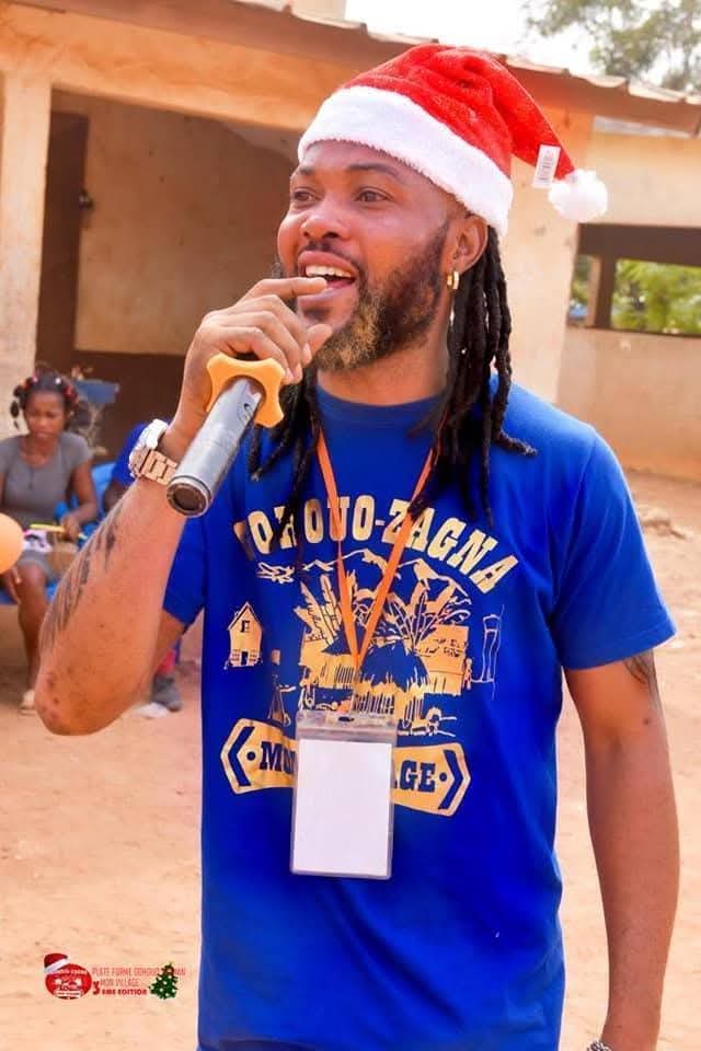 Côte d’Ivoire : le cercueil d’un jeune artiste désigne ses bourreaux présumés