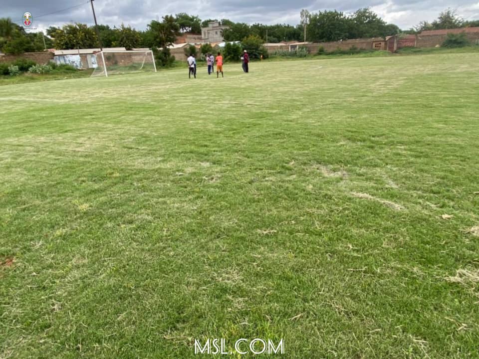 Togo/Dapaong : Le football reprend ses droits avec une pelouse en gazon naturel au stade municipal.