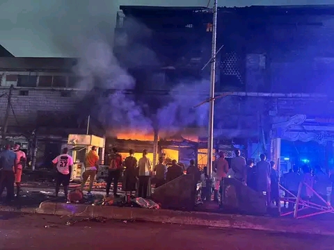 Cameroun / Akwa sous les flammes : la douche municipale ravagée par un violent incendie