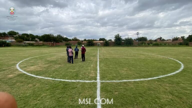 Togo/Dapaong : Le football reprend ses droits avec une pelouse en gazon naturel au stade municipal.