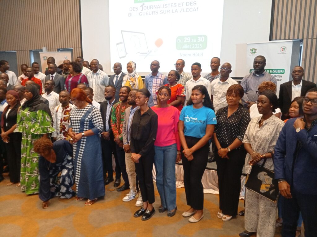 Économie / Médias : Des journalistes et blogueurs en formation