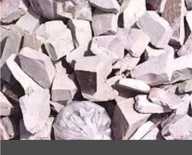 Bénin - CRIET : une commerçante et un chauffeur jugés pour exploitation illégale du "Kalaba" (kaolin)