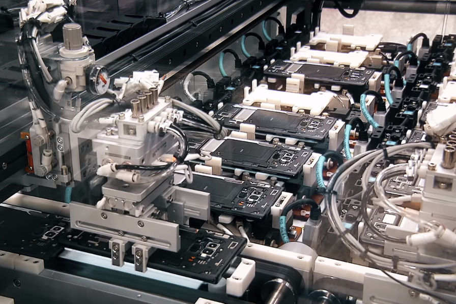 Au Cœur du Smartphone: Les Secrets de sa Fabrication