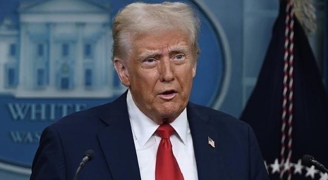 Trump relance la guerre commerciale : plus de 67 pays frappés par de lourdes taxes douanières