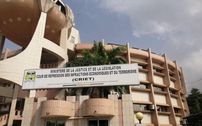 Bénin – Affaire Flapacha et Jérémie Degamer : détention pour l’un, poursuites abandonnées pour l’autre