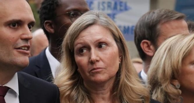 France – Yaël Braun-Pivet accusée de faire nourrir ses poules par les CRS : un démenti ferme