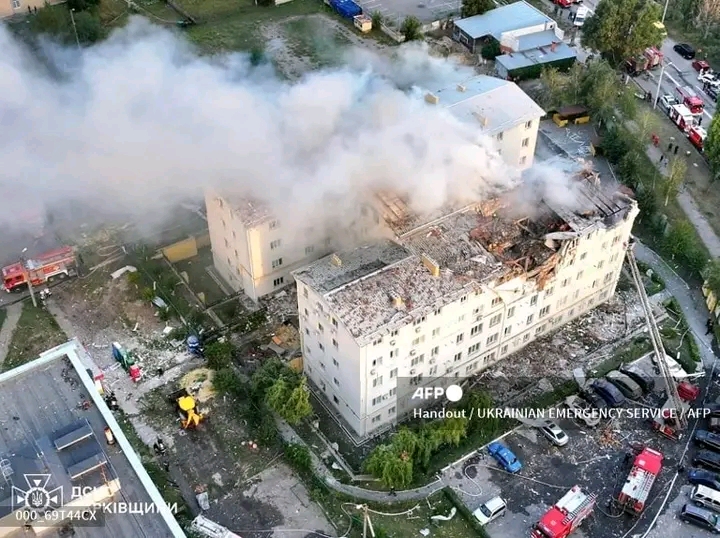 Ukraine: Trois morts, dont un enfant, dans une frappe russe sur Kharkiv avant le sommet Trump-Zelensky