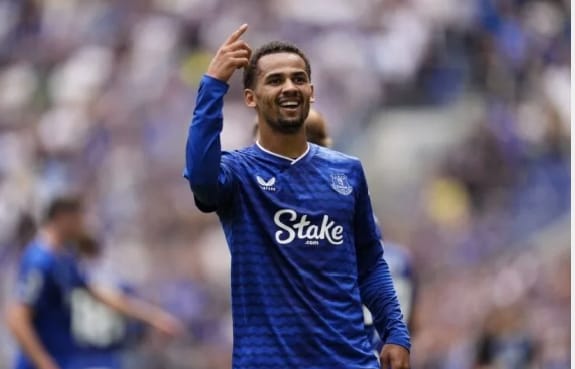 Iliman Ndiaye entre dans l’histoire du Hill Dickinson Stadium